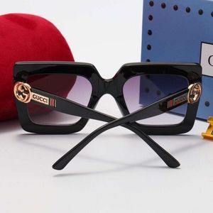 Meet your Posher, Kompal